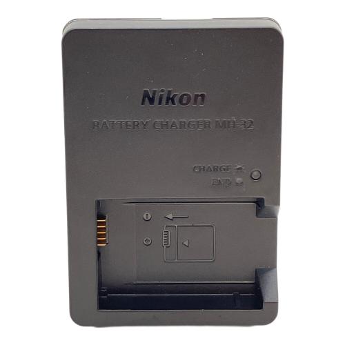 Nikon (ニコン) ミラーレス一眼カメラ N2016 レトロ調APS-Cミラーレスカメラ Zfc レンズキット DX16-50