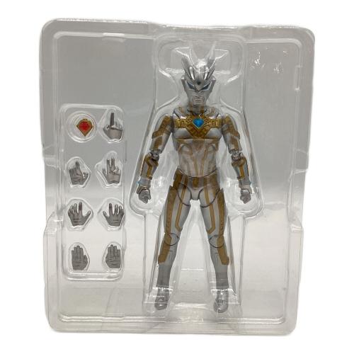 S.H.Figuarts (エス・エイチ・フィギュアーツ) ウルティメイトシャイニングウルトラマンゼロ (ウルトラマン ニュージェネレーションスターズVer.) ウルトラマン