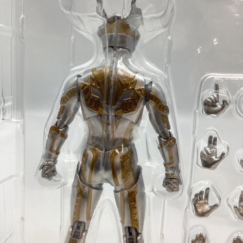 S.H.Figuarts (エス・エイチ・フィギュアーツ) ウルティメイトシャイニングウルトラマンゼロ (ウルトラマン ニュージェネレーションスターズVer.) ウルトラマン