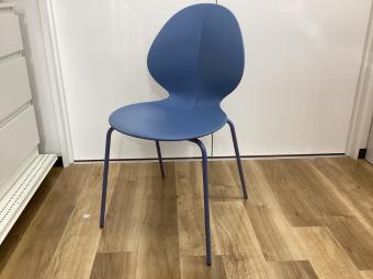 CALLIGARIS (カリガリス) スタッキングチェアー ブルー 1人掛け BASIL