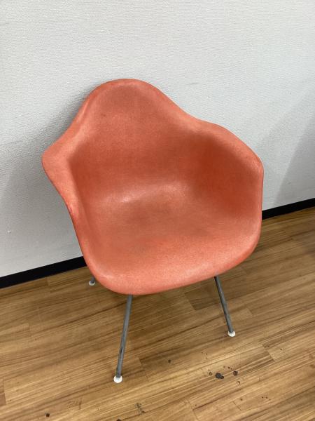 Herman Miller (ハーマンミラー) アームシェルチェア 4レッグベース
