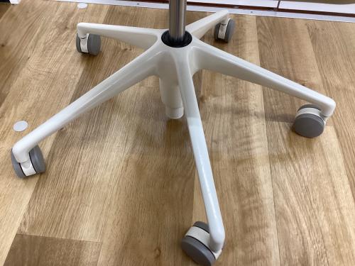 okamura (オカムラ) オフィスチェア グレー×ホワイト 1人掛け CD13WW-FXW9