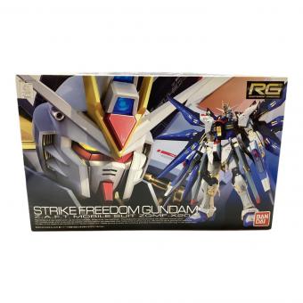 BANDAI (バンダイ) STRIKE FREEDOM GUNDAM RG1/144 ガンプラ ZGMF-X20A