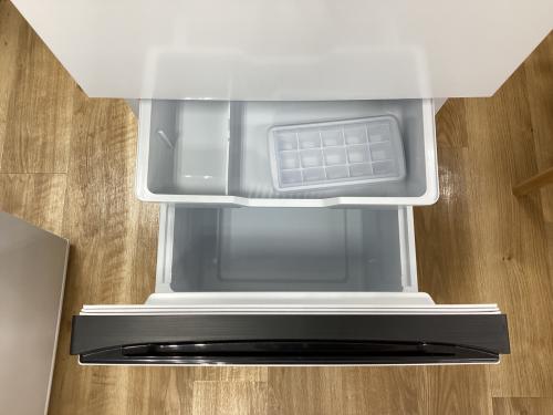Hisense (ハイセンス) 2ドア冷蔵庫 HR-D16F 2024年製 162L