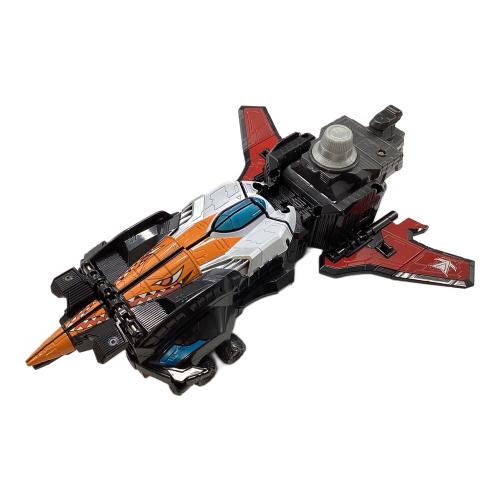 怪盗戦隊ルパンレンジャーVS警察戦隊パトレンジャー (カイトウセンタイルパンレンジャーケイサツセンタイパトレンジャー) DXビクトリールパンカイザー＆サイレンルパンカイザーセット 戦隊ヒーロー