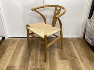 ダイニングチェアー  ベージュ