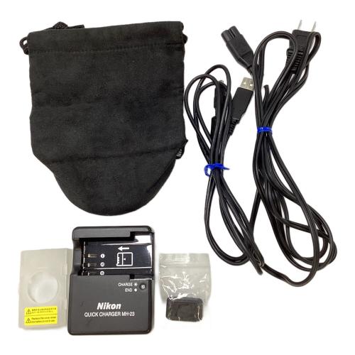 Nikon (ニコン) デジタル一眼レフカメラ D3000 ダブルズームキット ヤケ有・動作確認済み