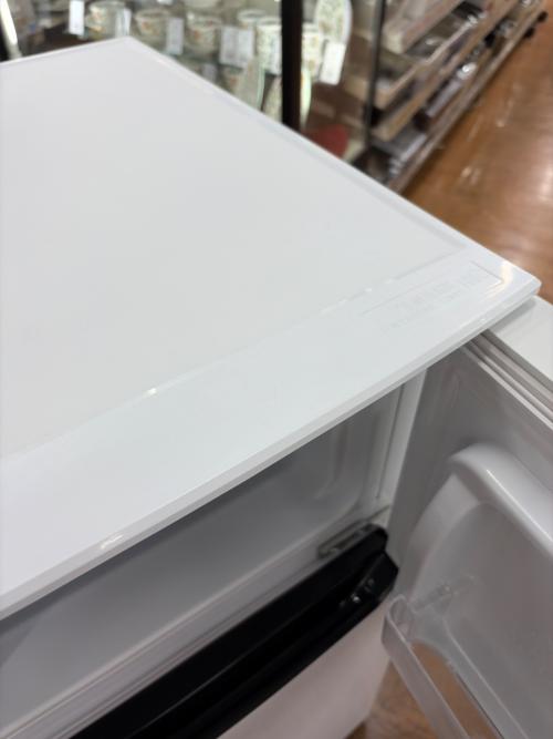 Hisense (ハイセンス) 2ドア冷蔵庫 HR-B95A 2018年製 93L