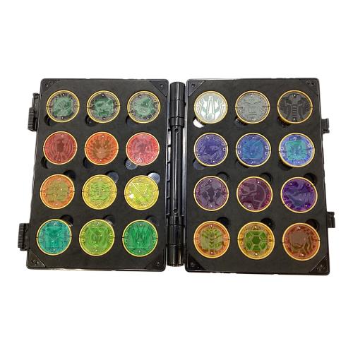 DXオーズドライバー・メダルホルダー・メダルセット 03421 キズ有 メダル計27枚