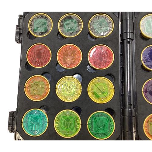 DXオーズドライバー・メダルホルダー・メダルセット 03421 キズ有 メダル計27枚