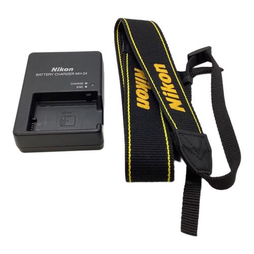 Nikon (ニコン) デジタル一眼レフカメラ D3300 ダブルズームキット