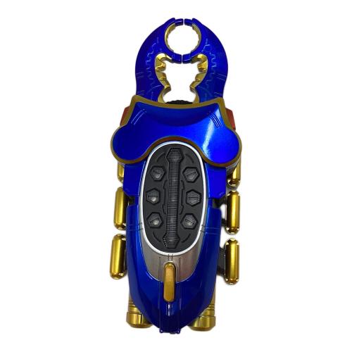 BANDAI ＣＳＭ ガタックゼクター　電池入れ部分液漏れ跡有