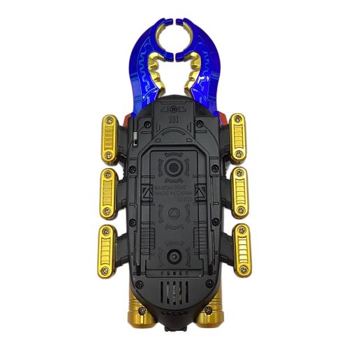 BANDAI ＣＳＭ ガタックゼクター　電池入れ部分液漏れ跡有