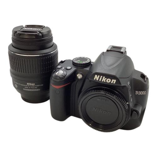 Nikon (ニコン) デジタル一眼レフカメラ D3000