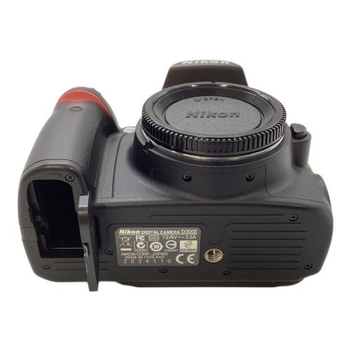 Nikon (ニコン) デジタル一眼レフカメラ D3000