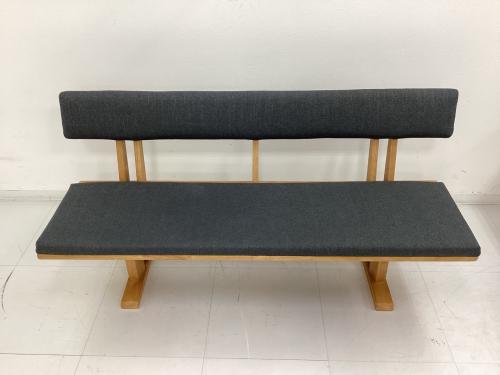 松田家具 (マツダカグ) ベンチダイニング3点セット 252 テーブル：1800㎜ ベンチ：1600㎜ ナチュラル×グレー 白王