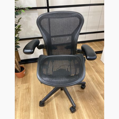 Herman Miller (ハーマンミラー) アーロンチェア ブラック 1人掛け AE123AWA Aタイプ｜トレファクONLINE