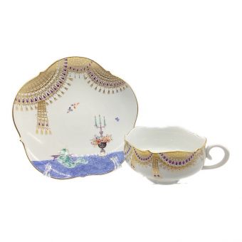 Meissen (マイセン) カップ&ソーサー . 680710 23633/10 裏 金彩 アラビアンナイト