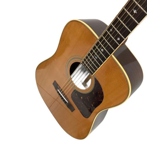 thumb (サム) アコースティックギター