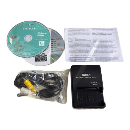 Nikon (ニコン) デジタル一眼レフカメラ レンズキット D3200 -