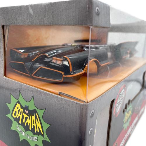 Jada Toys クラシック TV シリーズ　バットモービル Batman e Batmobile Classic TV Adam West e Jada Figura 1:32