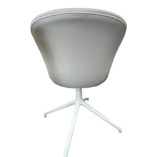 BoConcept (ボーコンセプト) ダイニングチェアー 256 ホワイト Adelaide