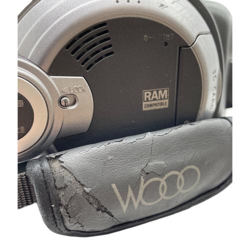 HITACHI (ヒタチ) デジタルビデオカメラ DZ-MV580 ジャンク品/動作保証無