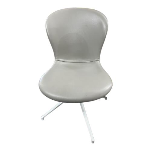 BoConcept (ボーコンセプト) ダイニングチェアー 256 ホワイト Adelaide