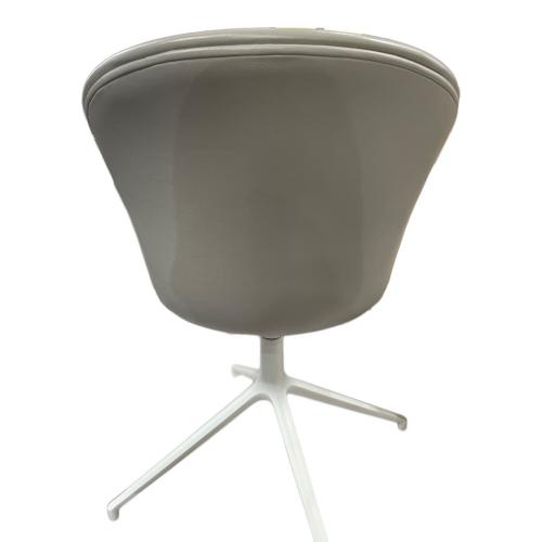 BoConcept (ボーコンセプト) ダイニングチェアー 256 ホワイト Adelaide