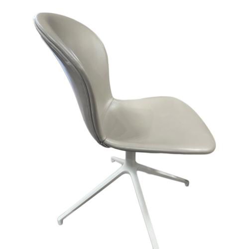 BoConcept (ボーコンセプト) ダイニングチェアー 256 ホワイト Adelaide