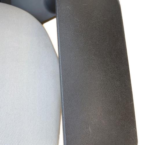 Steelcase (スチールケース) ジェスチャーチェア 442A30 グレー