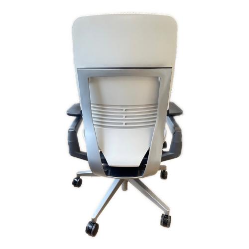 Steelcase (スチールケース) ジェスチャーチェア 442A30 グレー