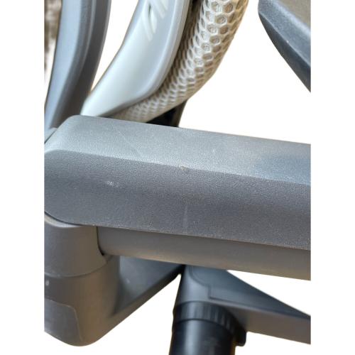 Steelcase (スチールケース) ジェスチャーチェア 442A30 グレー
