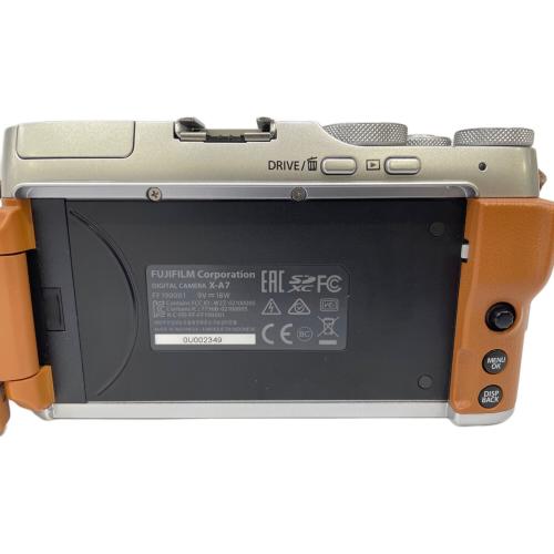 FUJIFILM (フジフィルム) ミラーレス一眼カメラ X-A7