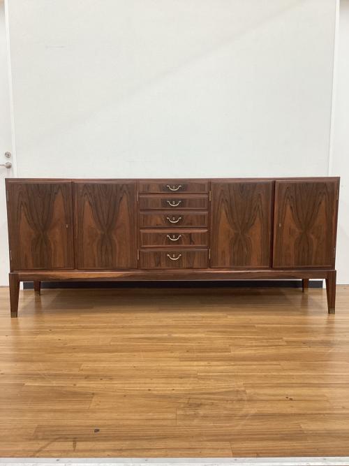 H.C.MOBLER (エイチ・シー・モブラー) ローズウッド キャビネット カギ付