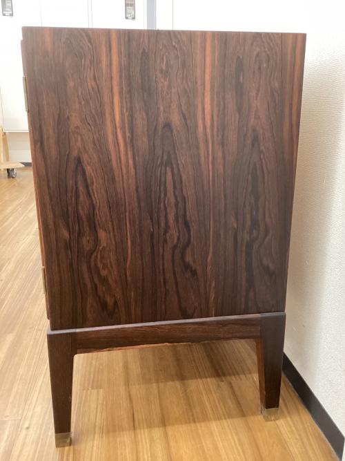 H.C.MOBLER (エイチ・シー・モブラー) ローズウッド キャビネット カギ付