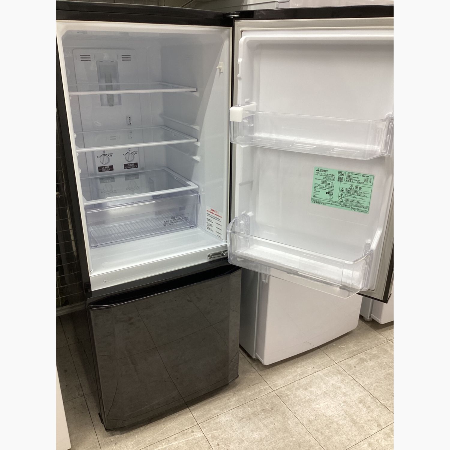 2ドア冷蔵庫 MITSUBISHI MR-P15A-S 2017年製 146L 入荷致しました 
