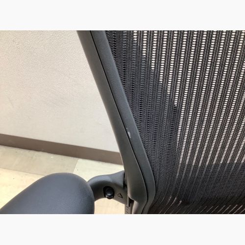 Herman Miller (ハーマンミラー) ワークチェアー アーロンチェア