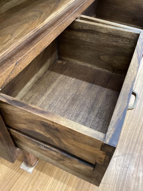 チーク材　フラップ扉キャビネット