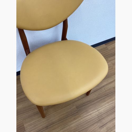 OneCollection (ワンコレクション) ダイニングチェアー オレンジ×ブラウン デンマーク製 北欧デザイン レザー×チーク 108 Chair FINN JUHL