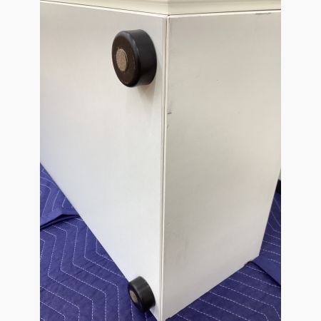 BoConcept (ボーコンセプト) テレビボード Lugano 格子フロント ベース