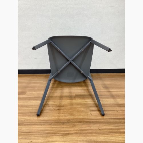 DESALTO (デサルト) Ply Chair 718 F20 スタッキングチェア アントラサイト