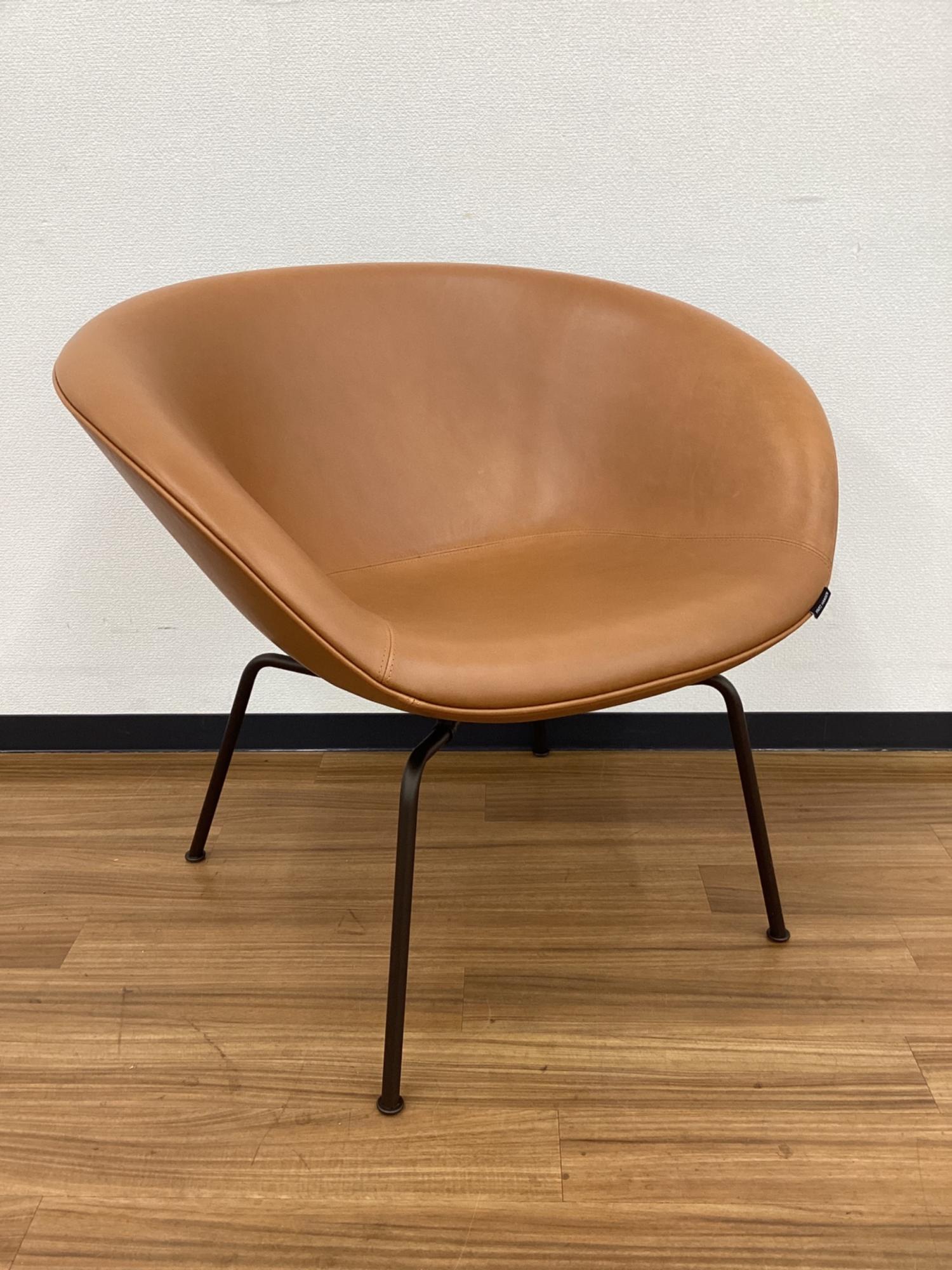 Fritz Hansen (フリッツハンセン) POT 3318 ポットチェア Arne