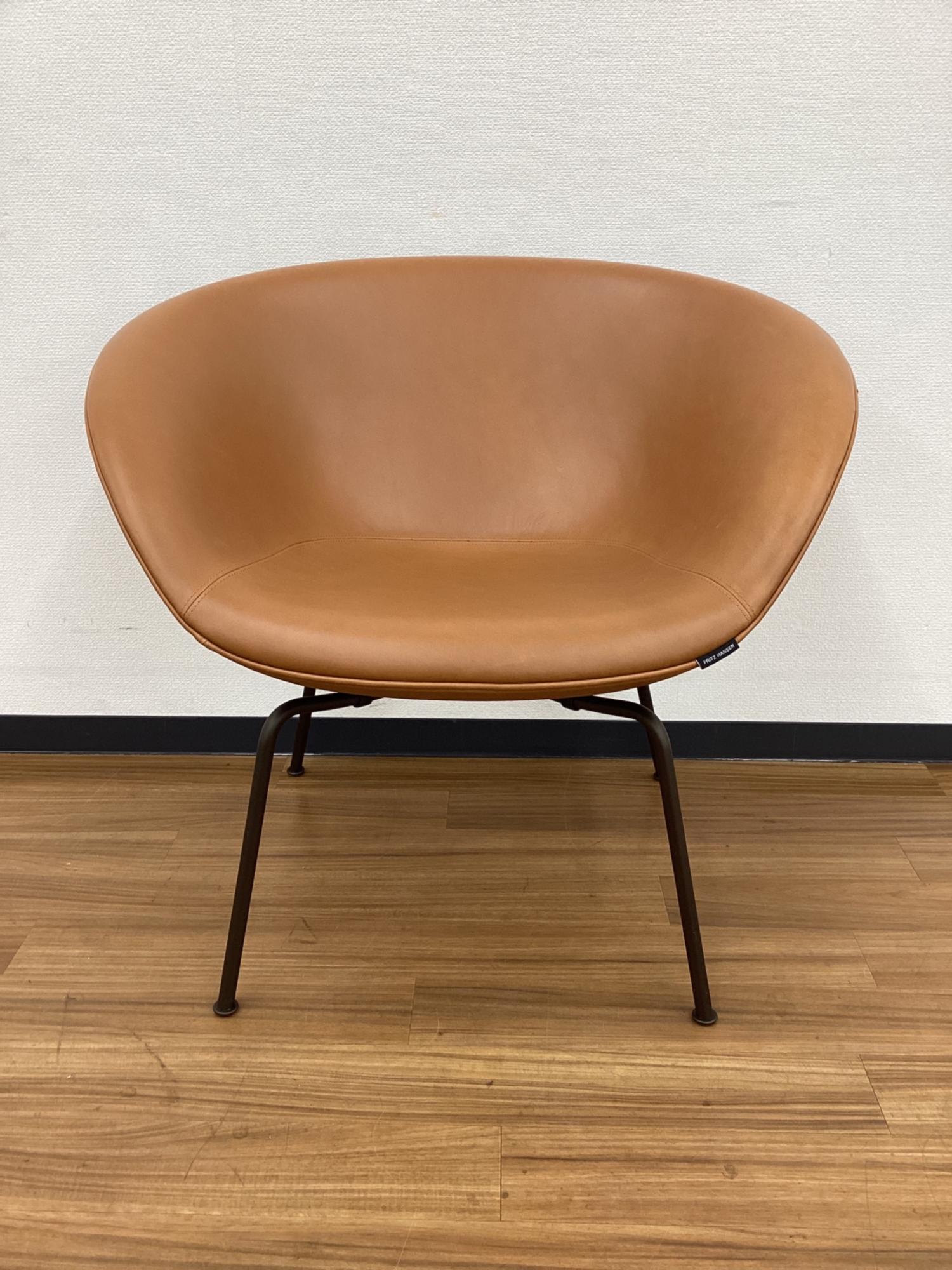 Fritz Hansen (フリッツハンセン) POT 3318 ポットチェア Arne