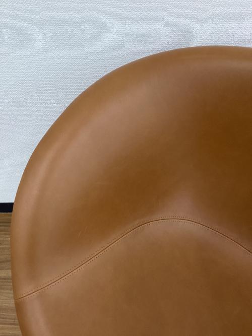 Fritz Hansen (フリッツハンセン) POT 3318 ポットチェア Arne Jacobsen ウォールナットカラー