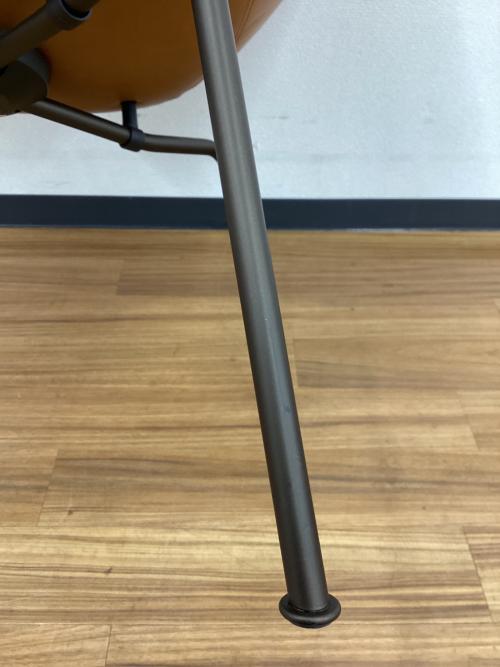 Fritz Hansen (フリッツハンセン) POT 3318 ポットチェア Arne Jacobsen ウォールナットカラー