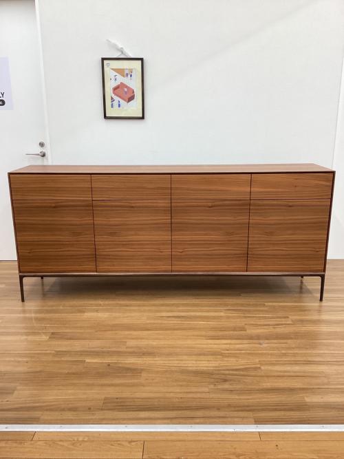 TIME&STYLE Standard composition cabinet 4枚扉キャビネット C-657 オーク材×真鍮(黒染め)