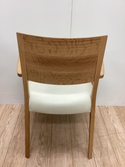 大塚家具(IDC) (オオツカカグ) ダイニングチェアー ナチュラル×ホワイト　cinema3B2