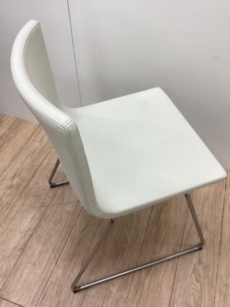 IKEA (イケア) ダイニングチェアー ホワイト レザー BERNHARD