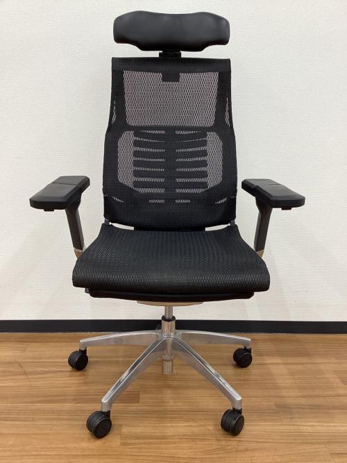 WIN case(ウィンケース)　ワークチェアー ブラック Type-R　アーム可動式 エルゴヒューマン監修 オットマン内蔵 メッシュ